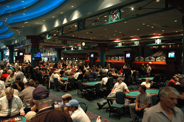 Early Poker Tournament Stages